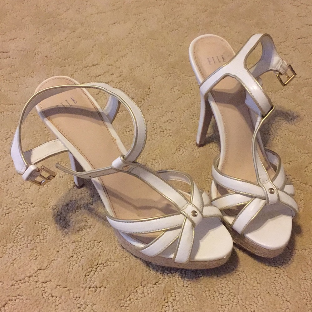 White heels size 7